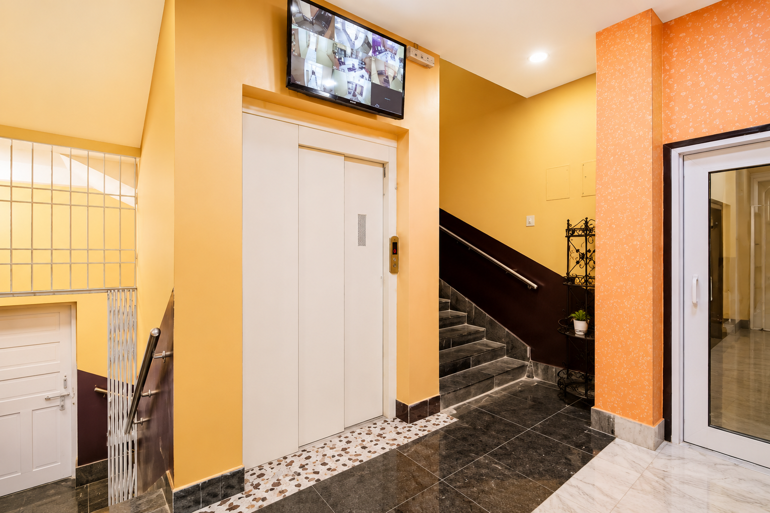 Rourkela — Lift & staircase lobby
